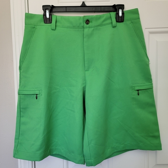 IZOD Golf Mens Bright Green Colorful Shorts Pockets Logo Size 32 X 10.5 - Picture 1 of 10